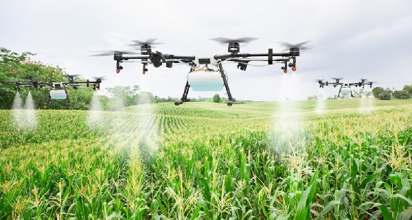 agriculture-:-des-tracteurs-bientot-remplaces-par-des-drones-?