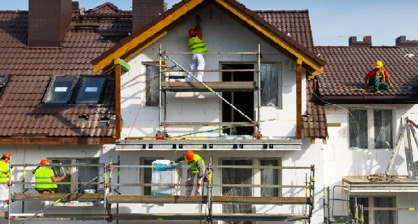 c’est-l’histoire-d’un-couple-qui-transforme-une-maison-en-appartements…