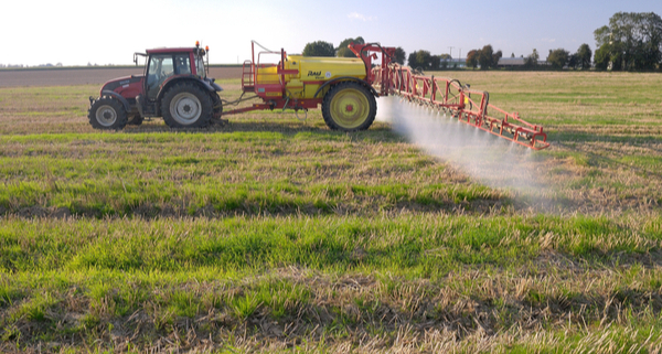 pesticides-pres-des-zones-d’habitation-:-une-reglementation-a-revoir-?