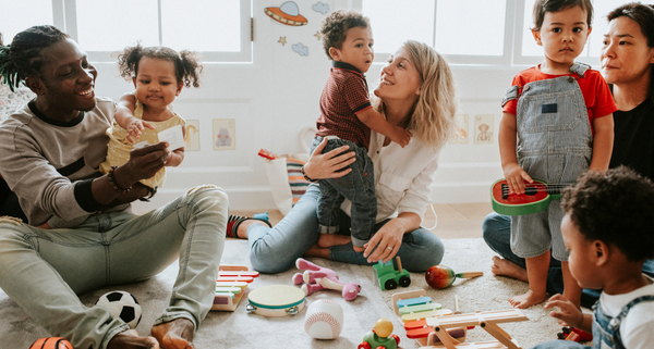 professionnels-de-l’accueil-de-jeunes-enfants-:-2-nouveaux-outils-a-votre-disposition-!