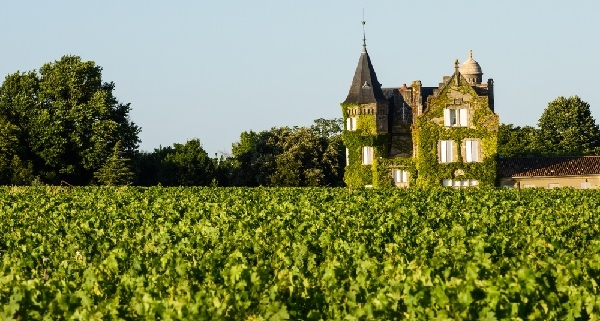 c’est-l’histoire-d’un-proprietaire-de-chateau-qui-manque-d’assurance…